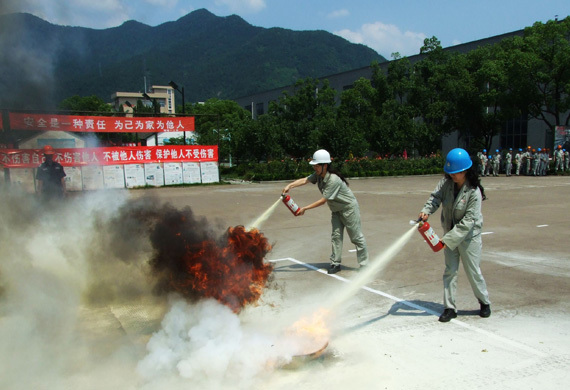 Tập dượt ứng phó sự cố cháy nổ